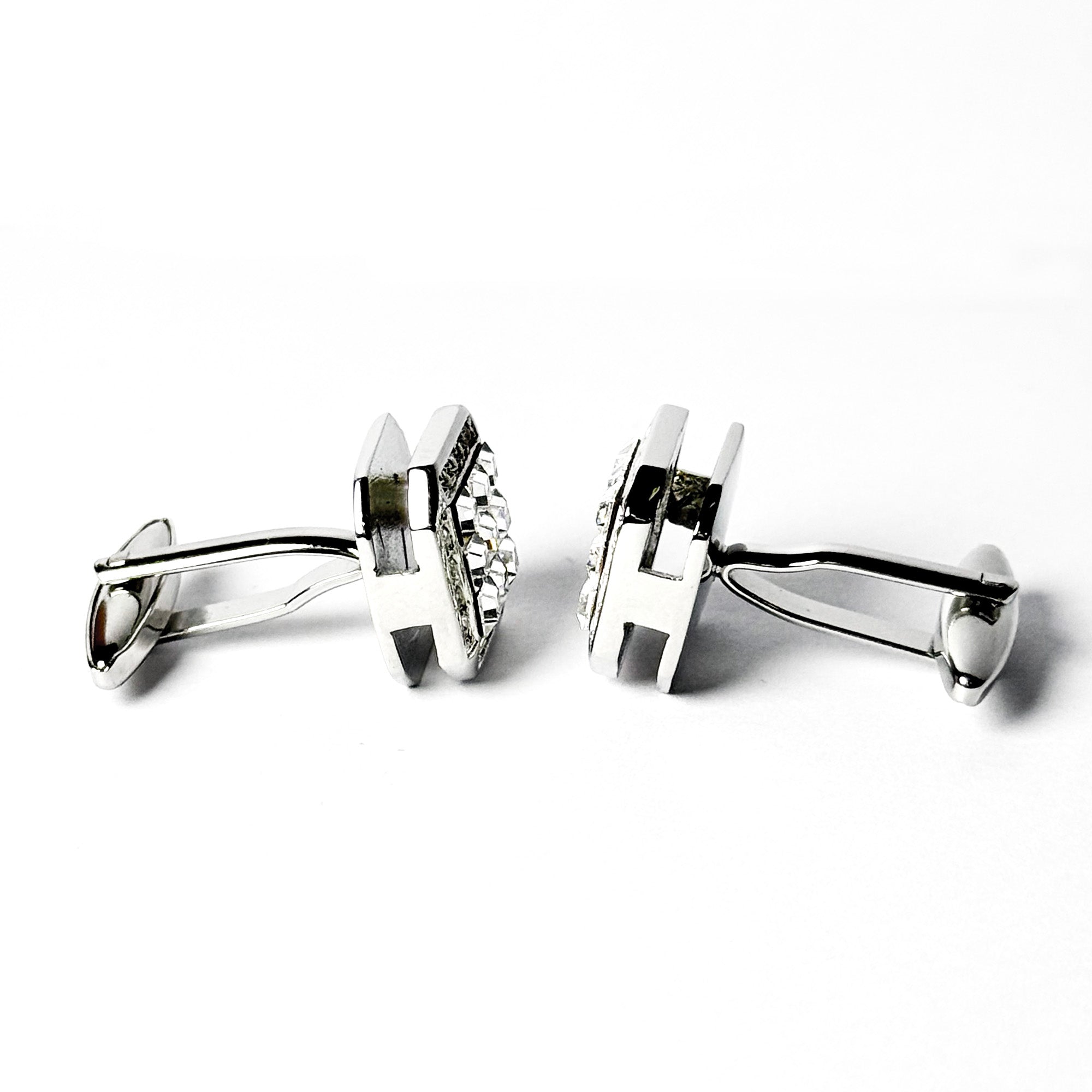 Crystal square silver cufflinks from Orobianco L'unique with sparkling crystals and sleek silver-plated finish.